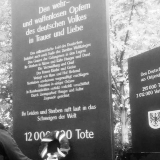 Wir halten fest zusammen!