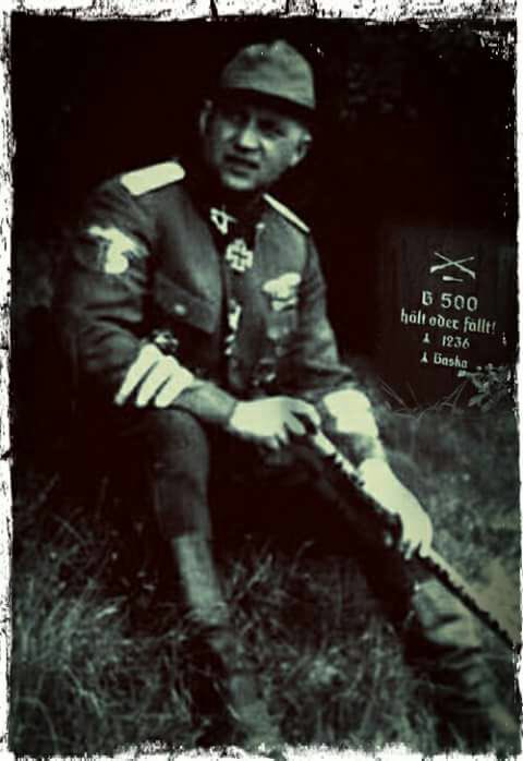 Dem Untersturmführer Vorwärts zum 100. Geburtstag