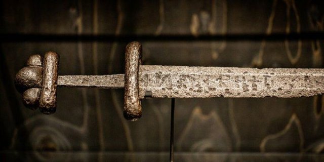 Frankish swords have been found across the Viking world. The Vikings in Russia carried Frankish swords. The best-known Frankish blades bear the name of a smith called Ulfberht. Carsten Snejbjerg, Nati