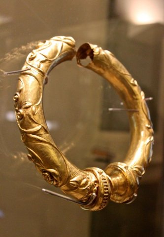 Pieces, dating from 1st century BC, were found on farmland in Northern Ireland in 1896 ~ miniature sheet gold boat (18cm) with oars, benches, rudder & yardarm, the Broighter gold collar, with characte