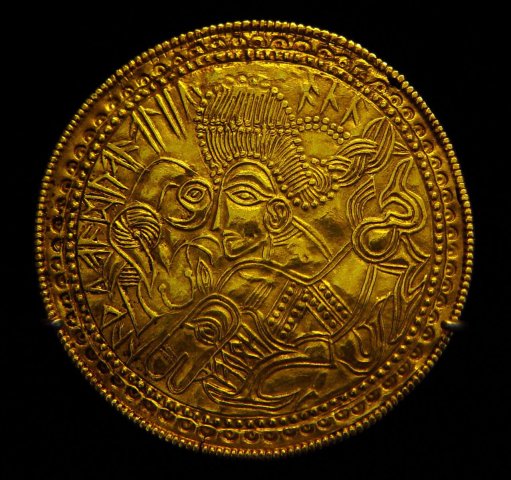 Depiction of Odin on The Funen bracteate (DR BR42 = DR IK58), found in Funen, Denmark. Within Norse paganism, Oðinn was the deity primarily associated with Seiðr. The runic inscription is read as: h