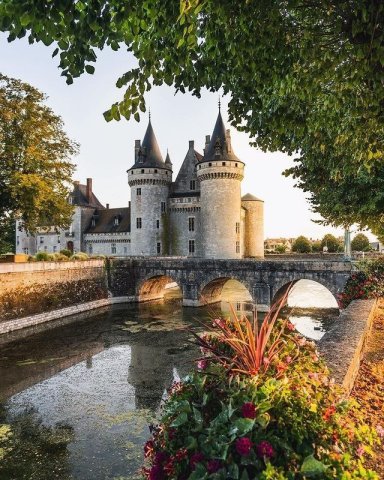 Château de Sully-sur-Loire, France.